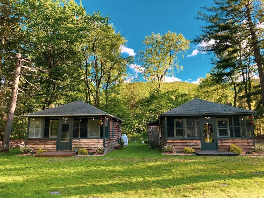 Chic StreamSide Catskills Cabin