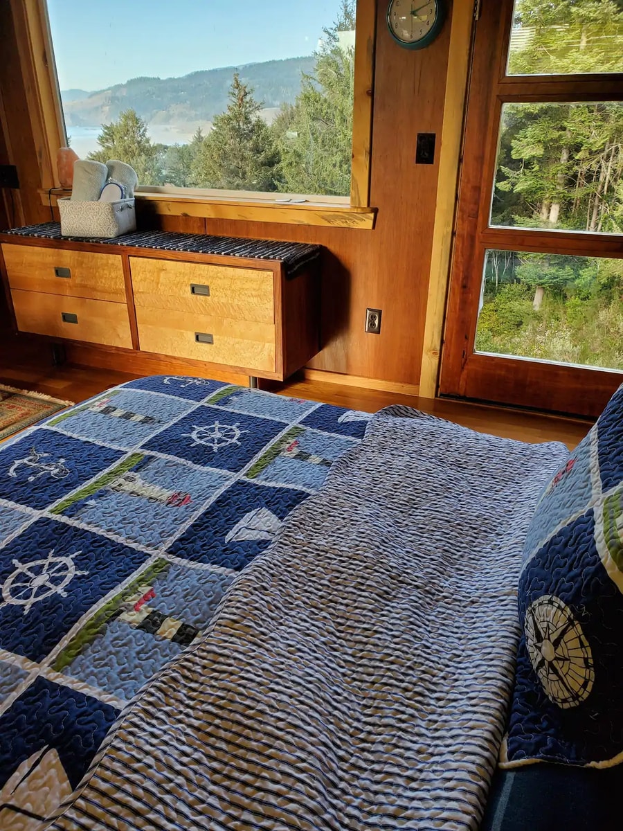 The Lighthouse Cottage in Gold Beach, Oregon