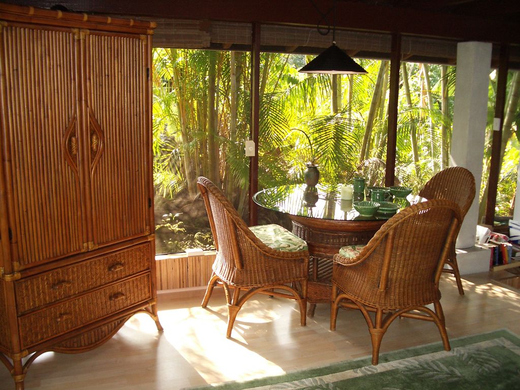 Captain Cook Tiny Island Getaway in Hawaii