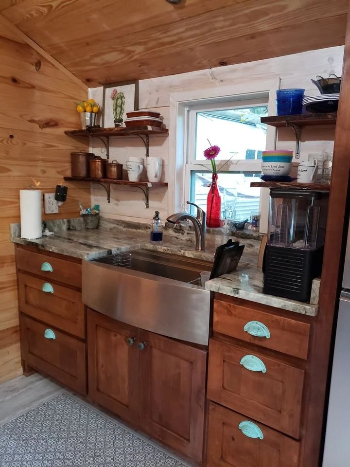 Tiny House For Rent in China Spring, Texas