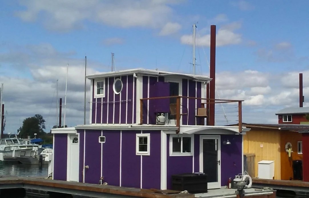 Floating Cottage in Portland