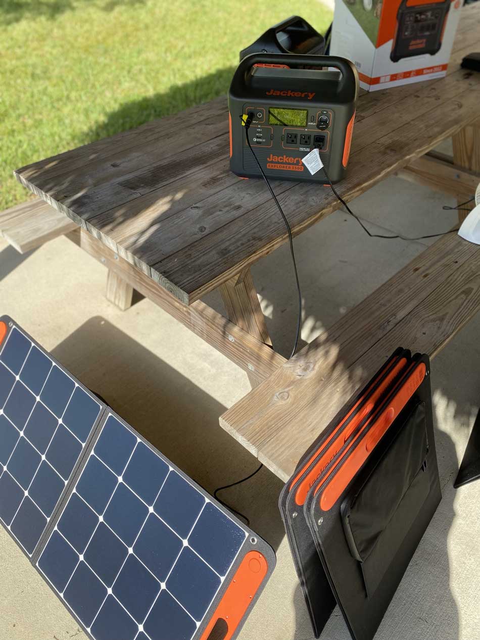 REVIEW Jackery 1500 Solar Generator + 4 x SolarSaga 100W Panels