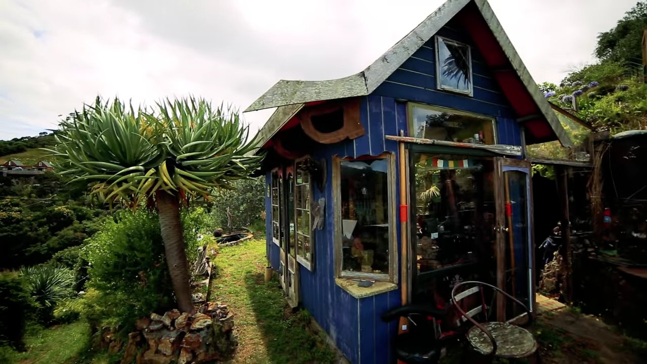 Hilltop Man Cave Tiny House Overlooks Ocean