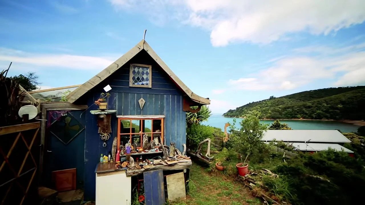 Hilltop Man Cave Tiny House Overlooks Ocean
