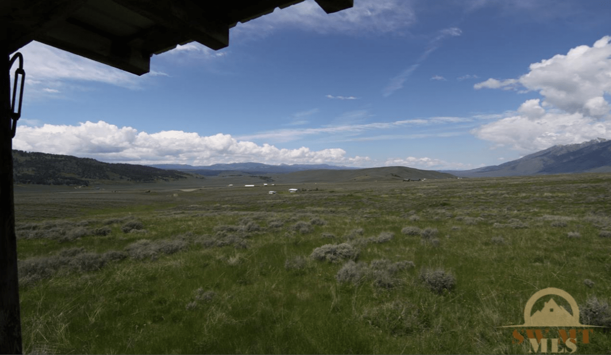 OffGrid Tiny Cabin on 35 Montana Acres