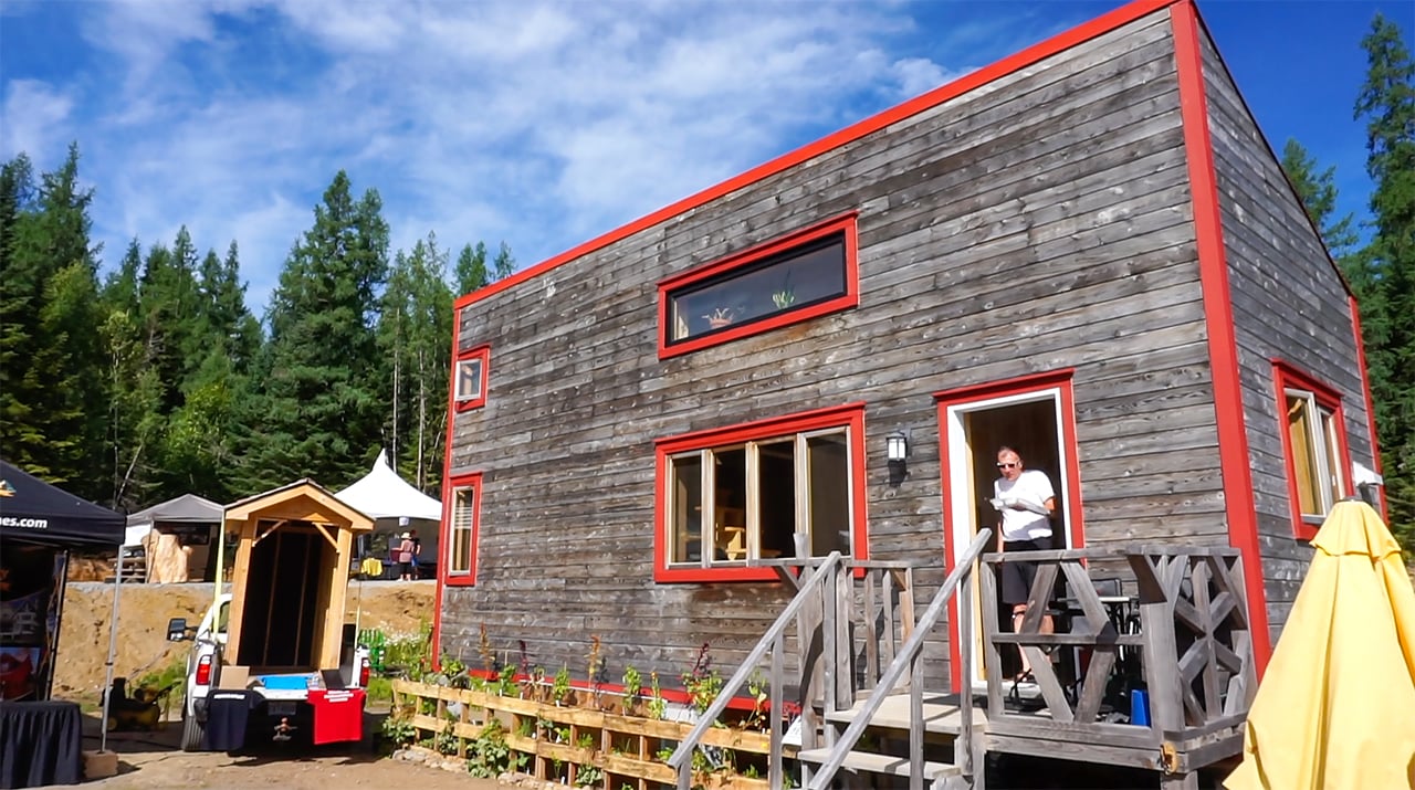 Spacious Open Concept Tiny House Parked in a Legal Community VIDEO
