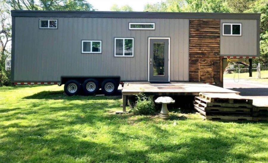 Rustic Pinewood Gooseneck Tiny Home No Ladders