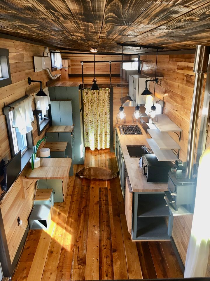 Rustic Pinewood Gooseneck Tiny Home No Ladders