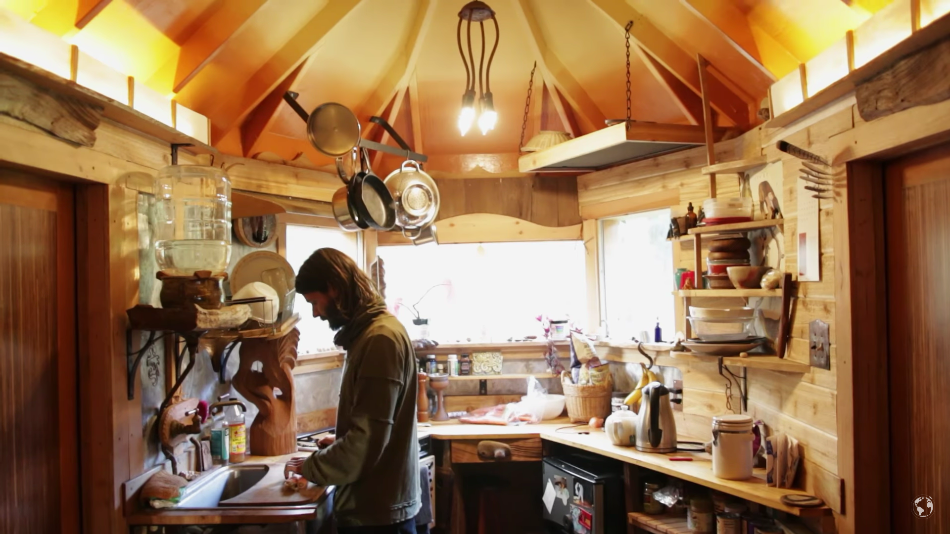 Artisan Builds His Tiny House from Salvaged Trailer with No Plans!