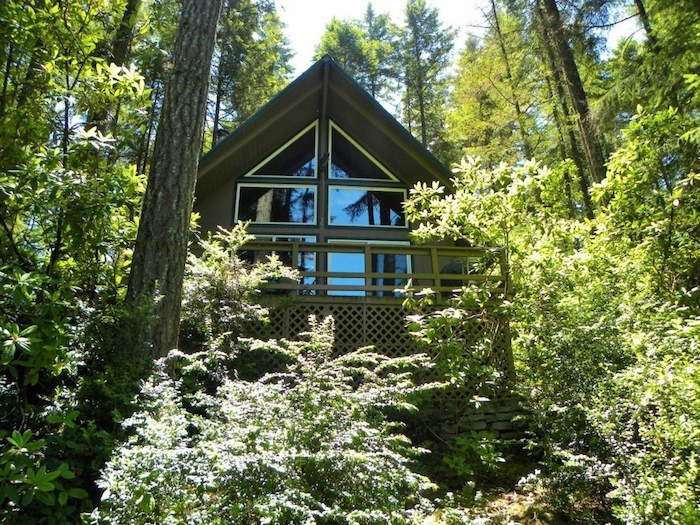 720 Sq. Ft. Cabin For Sale in Washington