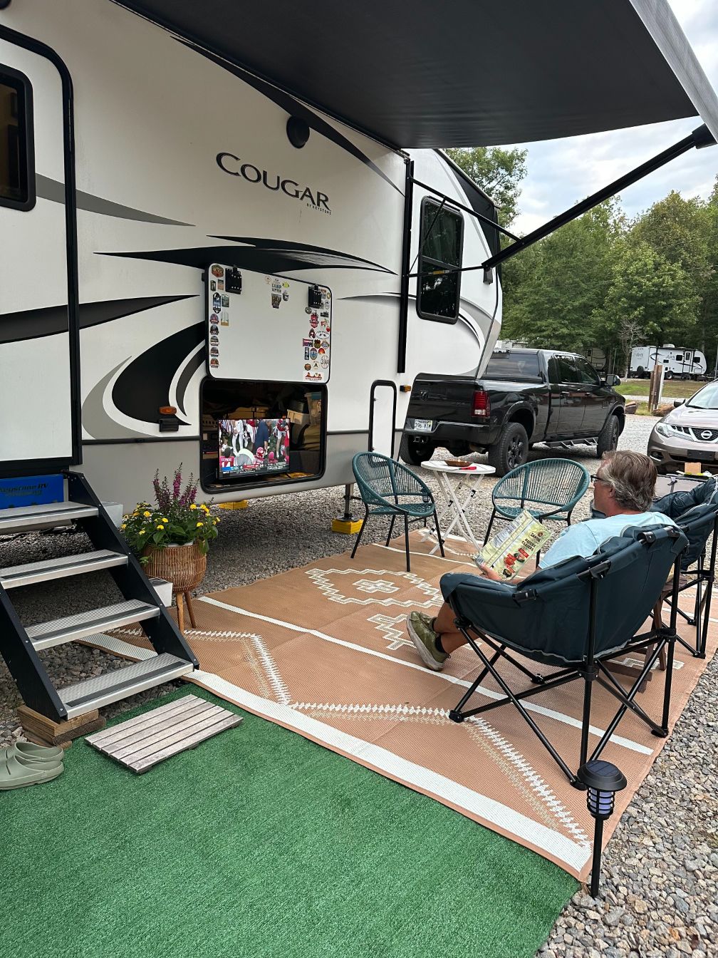 Their ClutterFree Stationary RV Life with Summer Travel