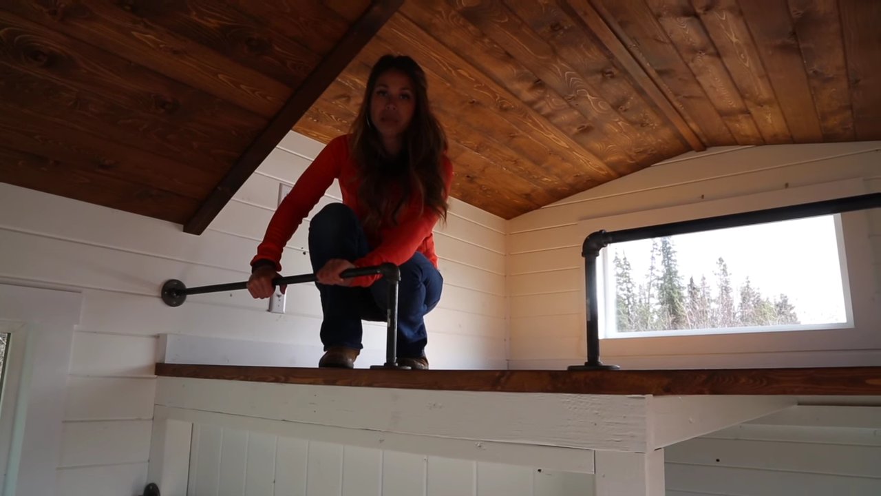 Triple Bunk Bed Tiny House on Wheels And Plans to Build Your own