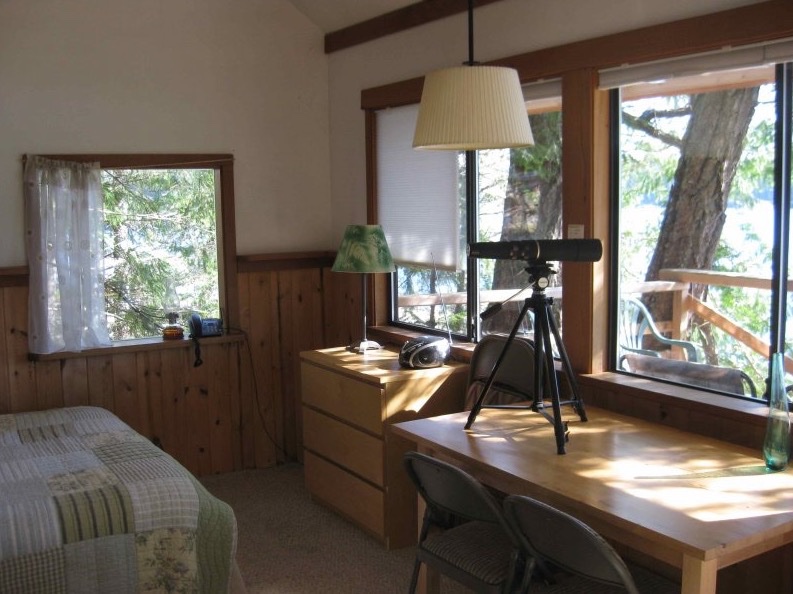 Waters Edge Tiny Cabin