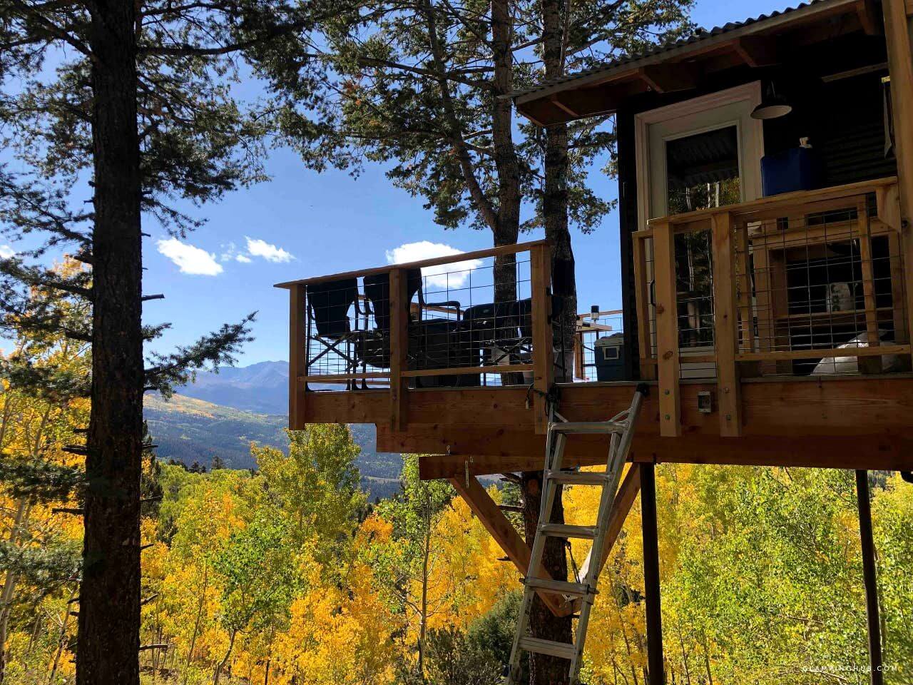 Colorado OffGrid Tiny Treehouse with Modern Furnishings