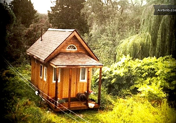 Tiny House You Can Rent in Nelson, BC Canada