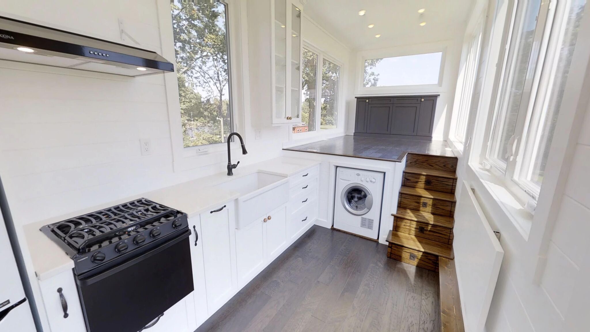 Couple's 39ft Luxury Tiny House on Wheels with Solar