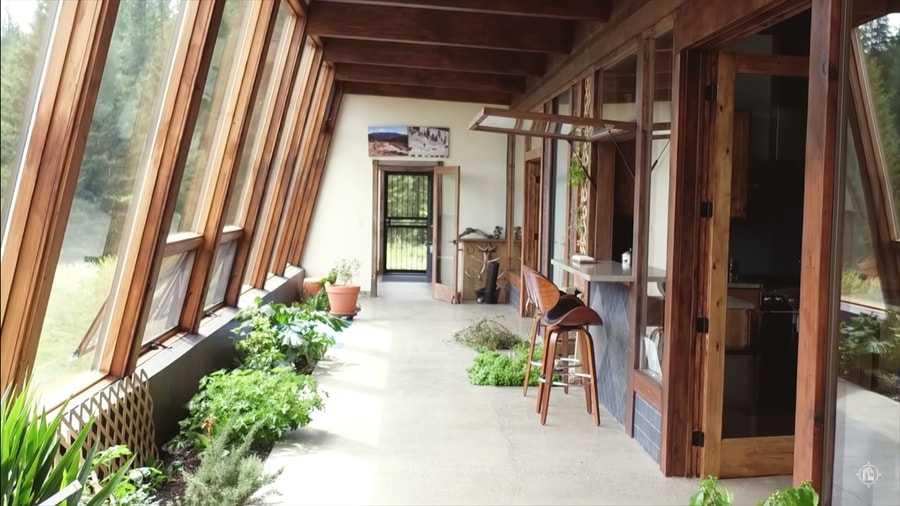 SelfSufficient Earthship Cabin in Montana