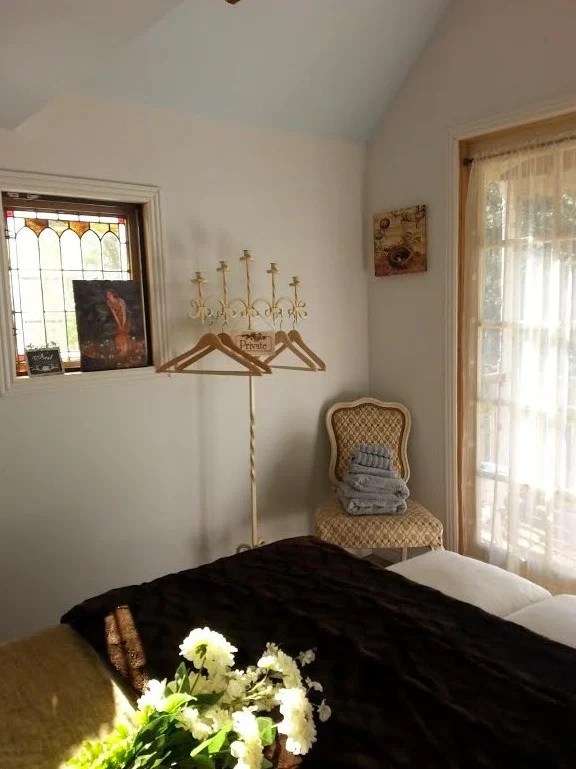 160 Sq. Ft. Bed and Breakfast Cottage in the Colorado Forest