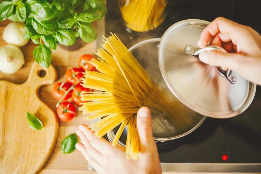 The Best Pasta Pots Buying Guide + FAQs Tiny Kitchen Divas