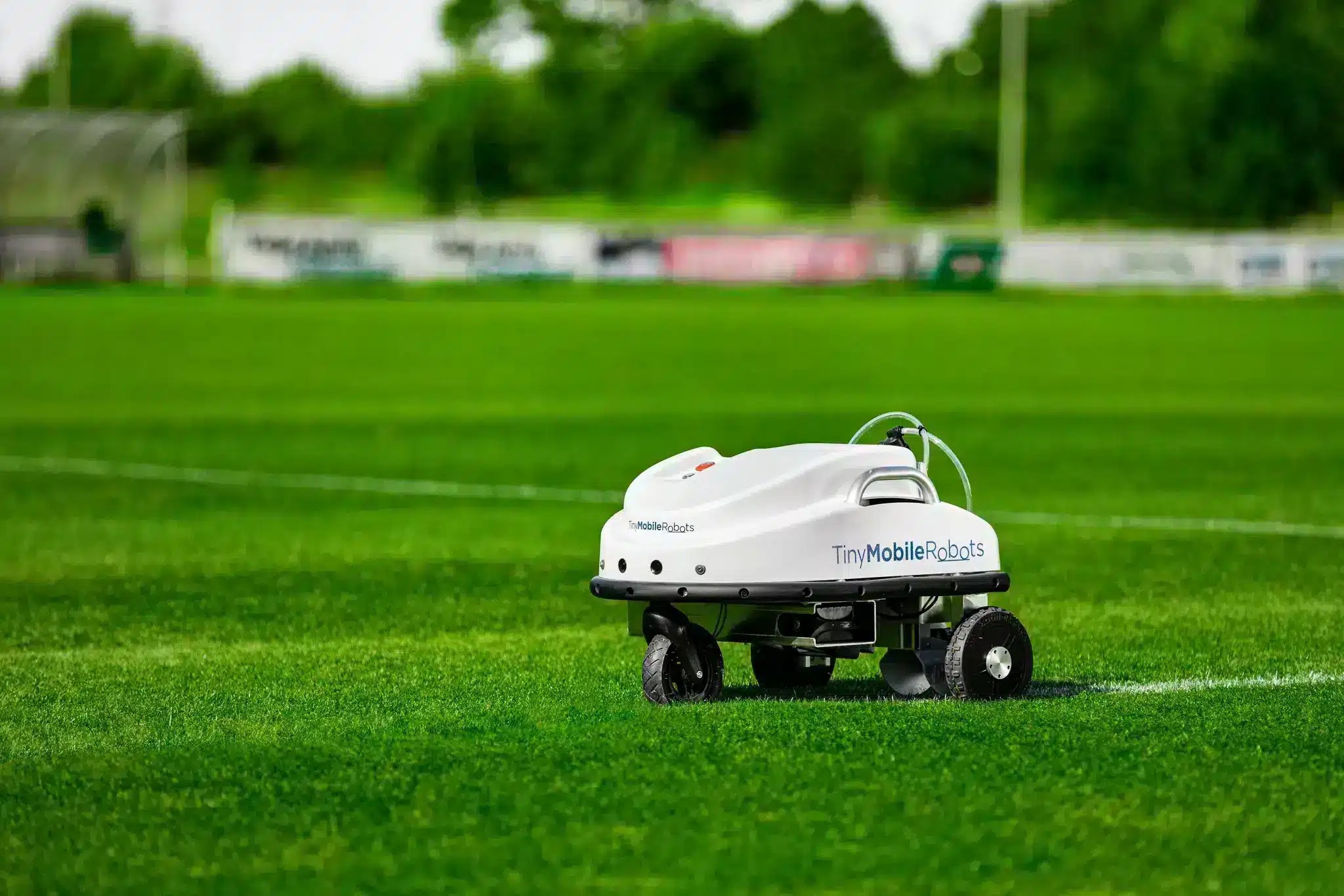Fast & Easy Football Fields with TinyMobileRobots