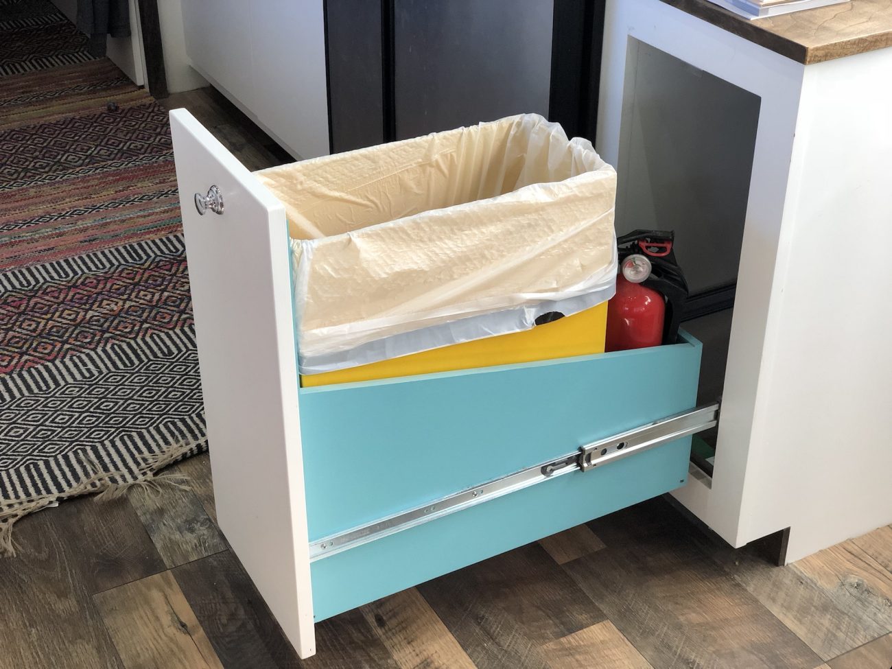 What's In Our Kitchen? Tiny Shiny Home