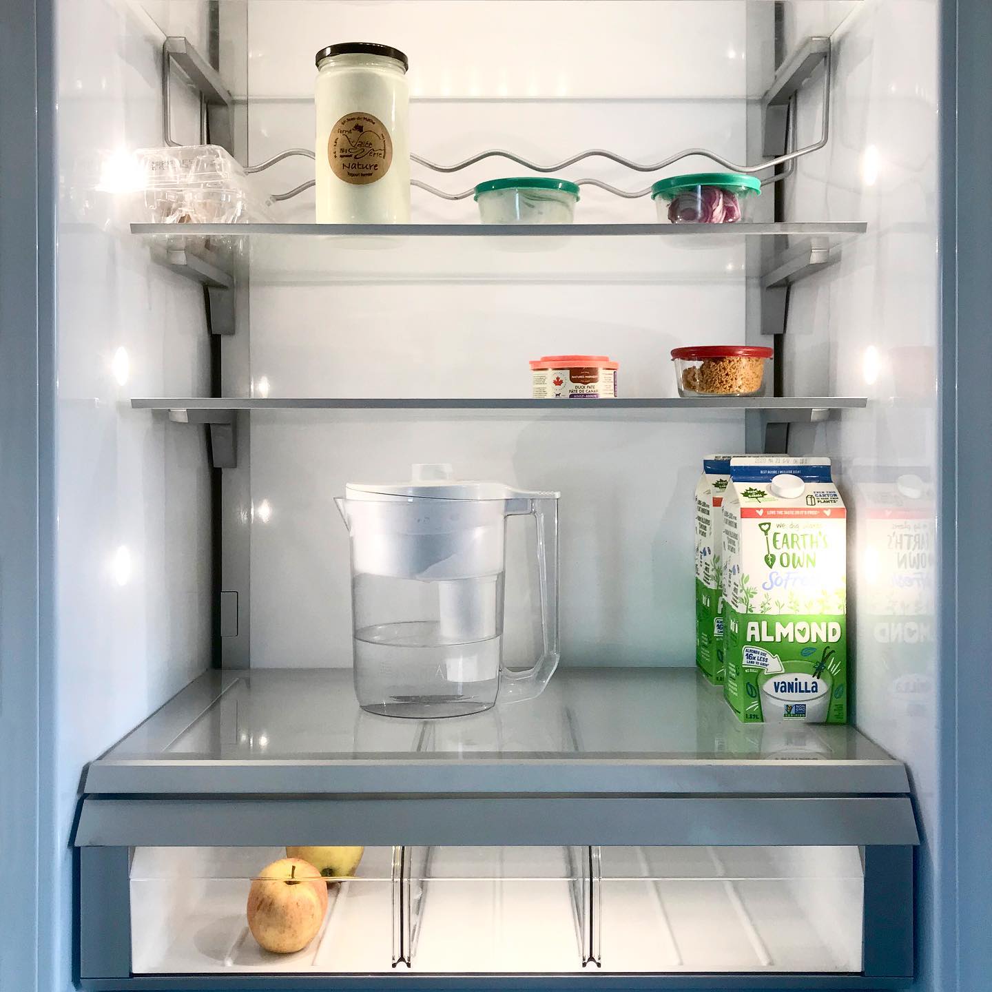 Emptying the fridge · Tiny Trash Can