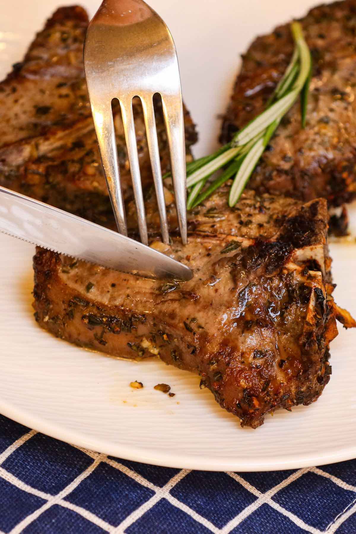 Air Fryer Lamb Chops with Rosemary & Garlic TipBuzz