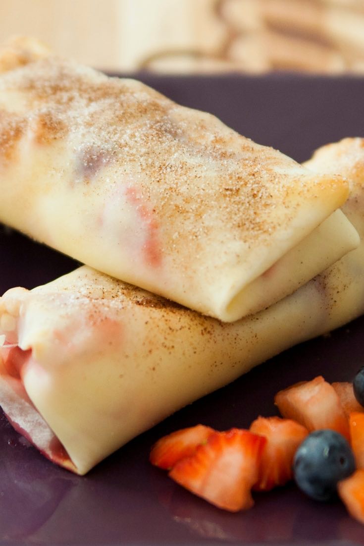 strawberry cheesecake egg rolls