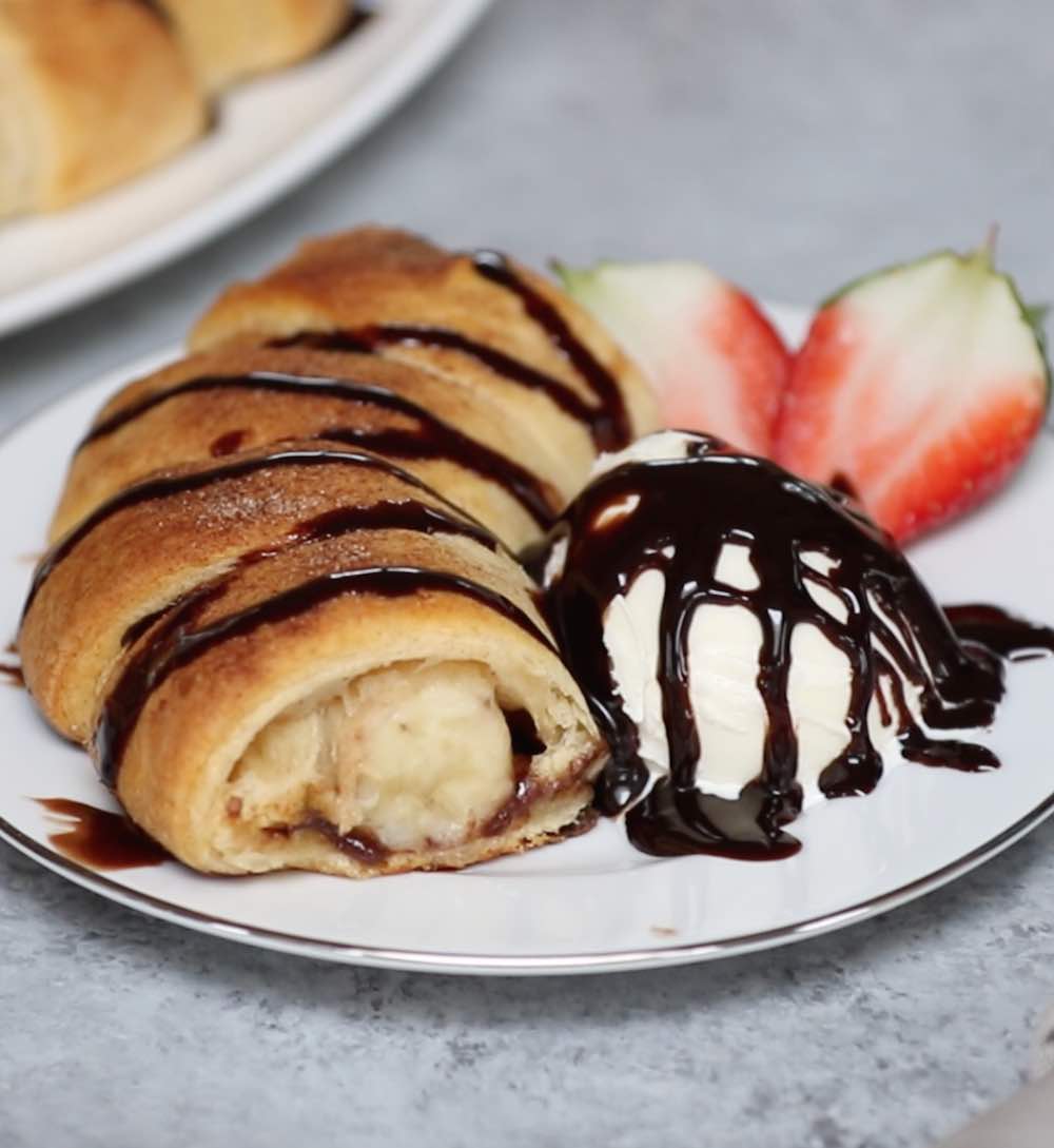 Nutella Banana Crescent Ring Recipe (with Video) TipBuzz