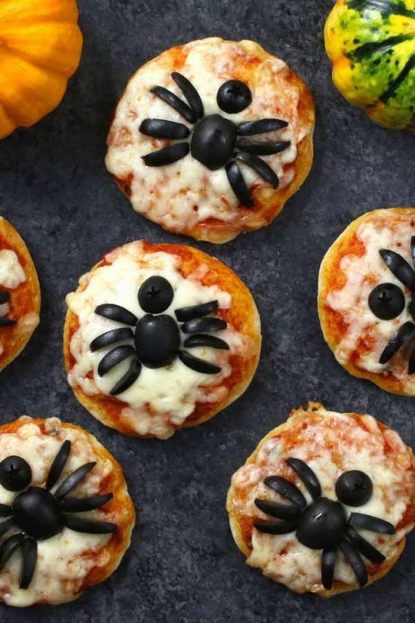Spider Pizza for Halloween (4 Ingredients) TipBuzz