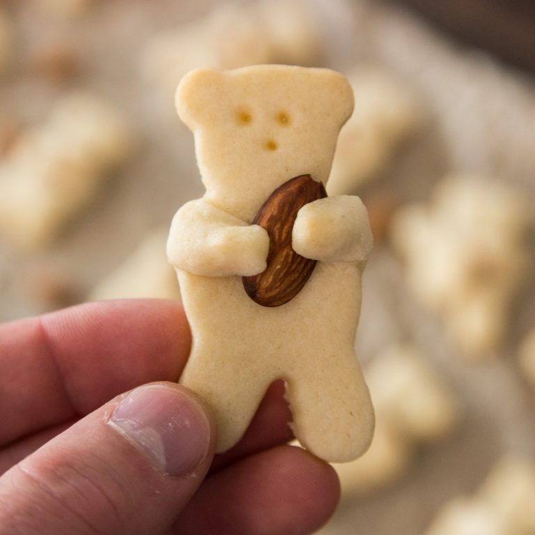 Teddy Bear Cookies {Only 3 Ingredients!} TipBuzz