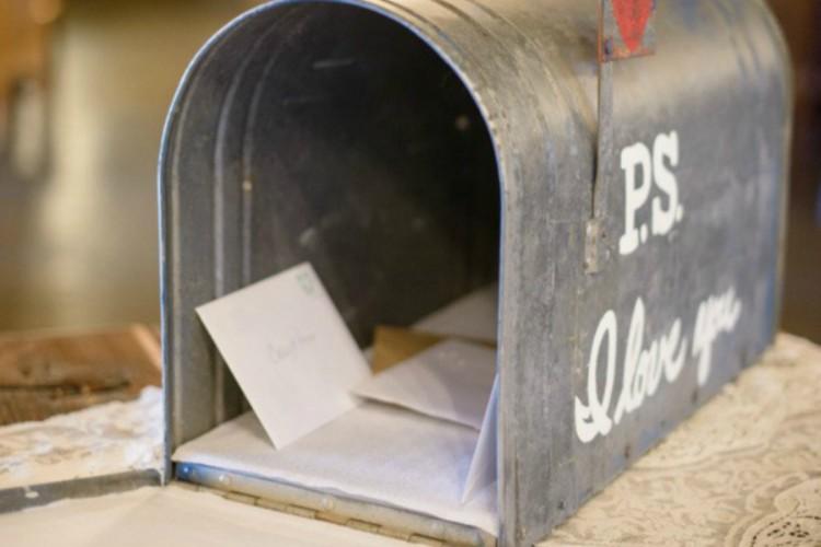 9 Ideas to Give Old Mailboxes New Purpose TipHero