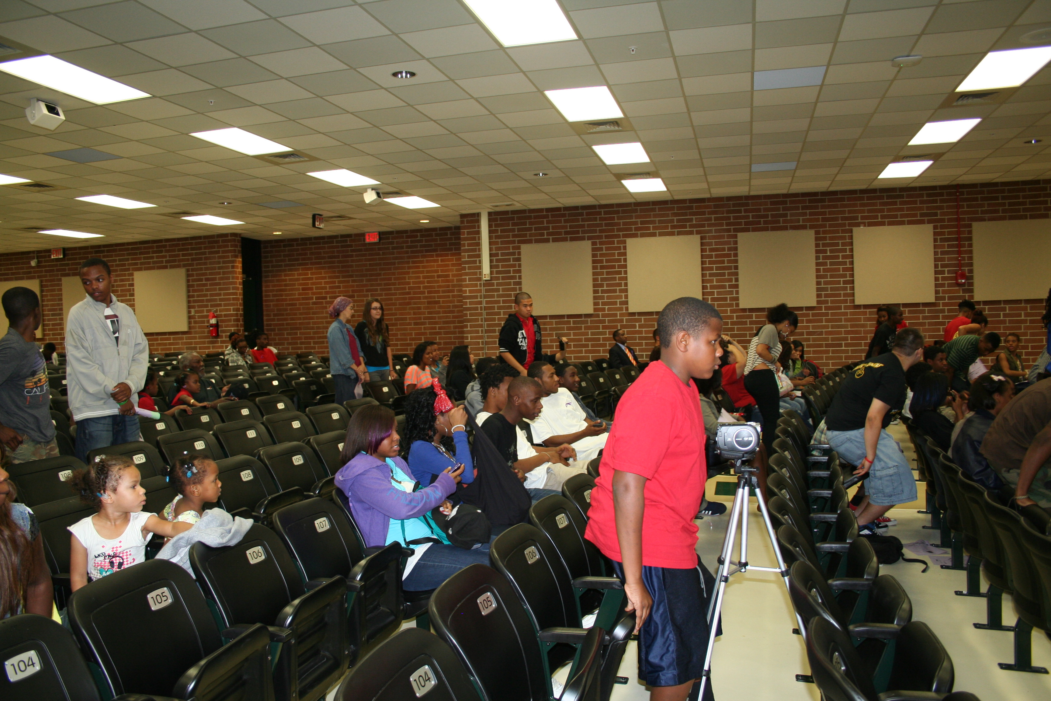 TIPHNE D. HOLLIS FOUNDATION