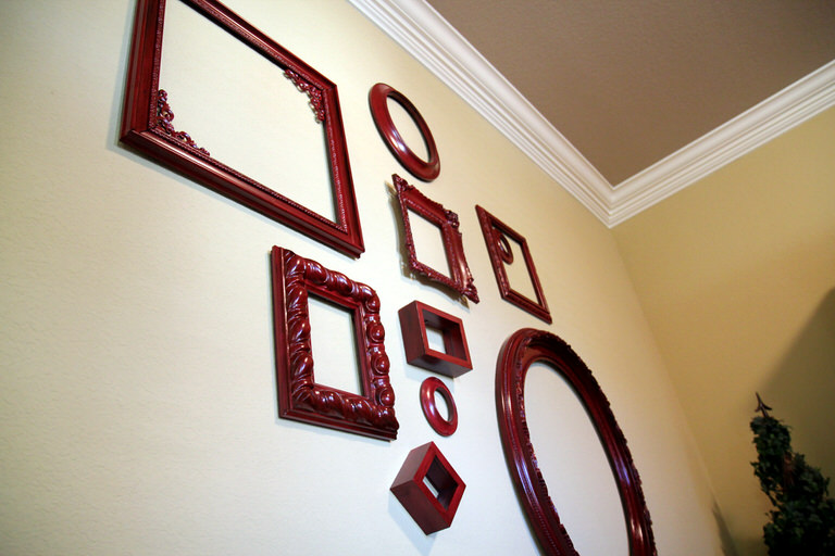 Empty Frames Wall Decor NO Holes! Tip Junkie