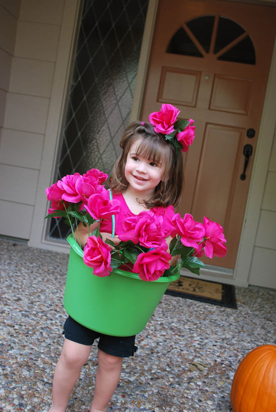 Adorable Flower Pot Costume from the Dollar Store Tip Junkie