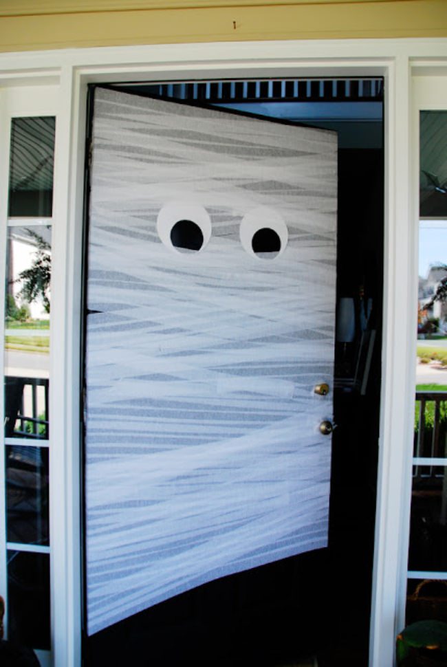 15 Easy Halloween Door Decorations Tip Junkie