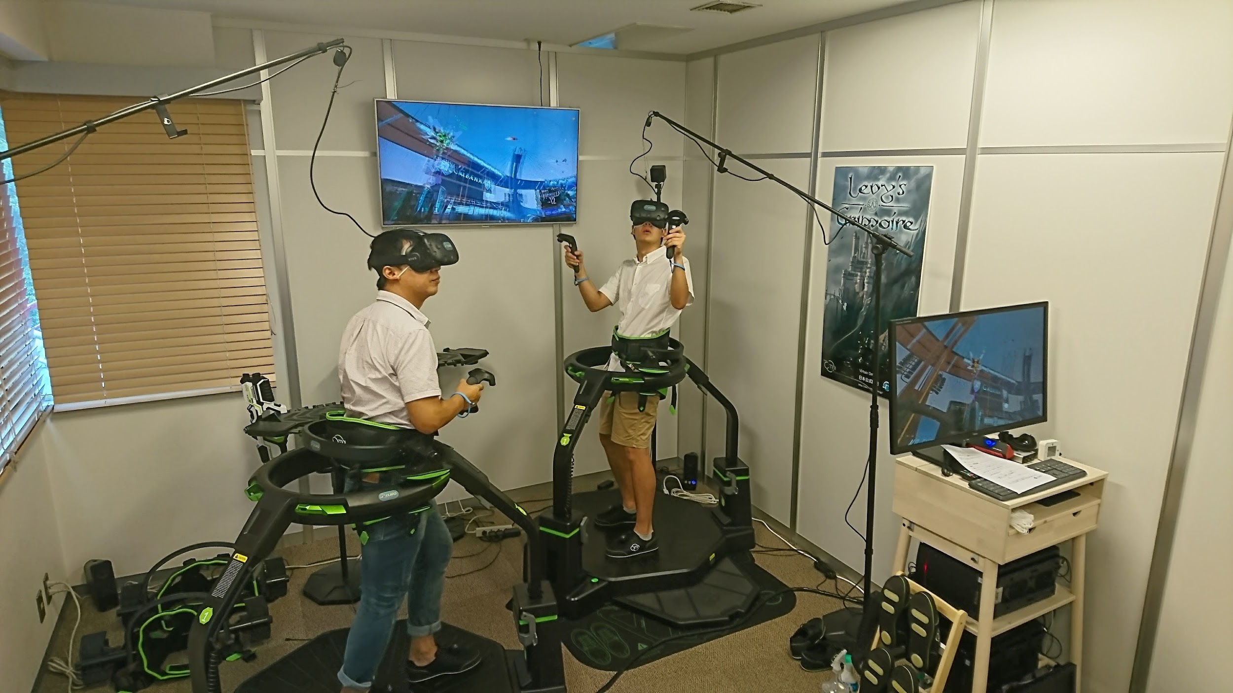 VR空間を歩けるデバイス Virtuix Omni体験レポート Spacely Tips