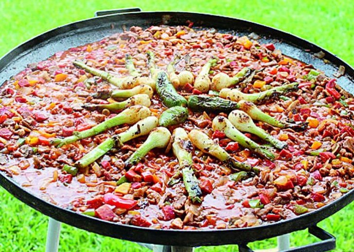 Se habitúa comer con papas, o. Fry the meat on all sides in the iron pan. 25 comidas típicas de Chihuahua Los mejores platillos Tips Para Tu Viaje