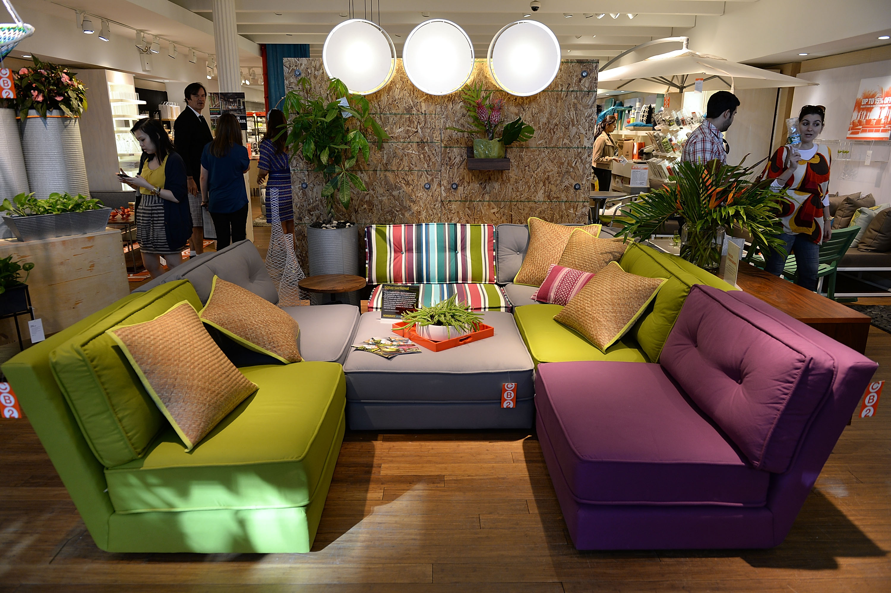 CB2 Celebrates the Launch of Bob & Cortney Novogratz’s New Brasil