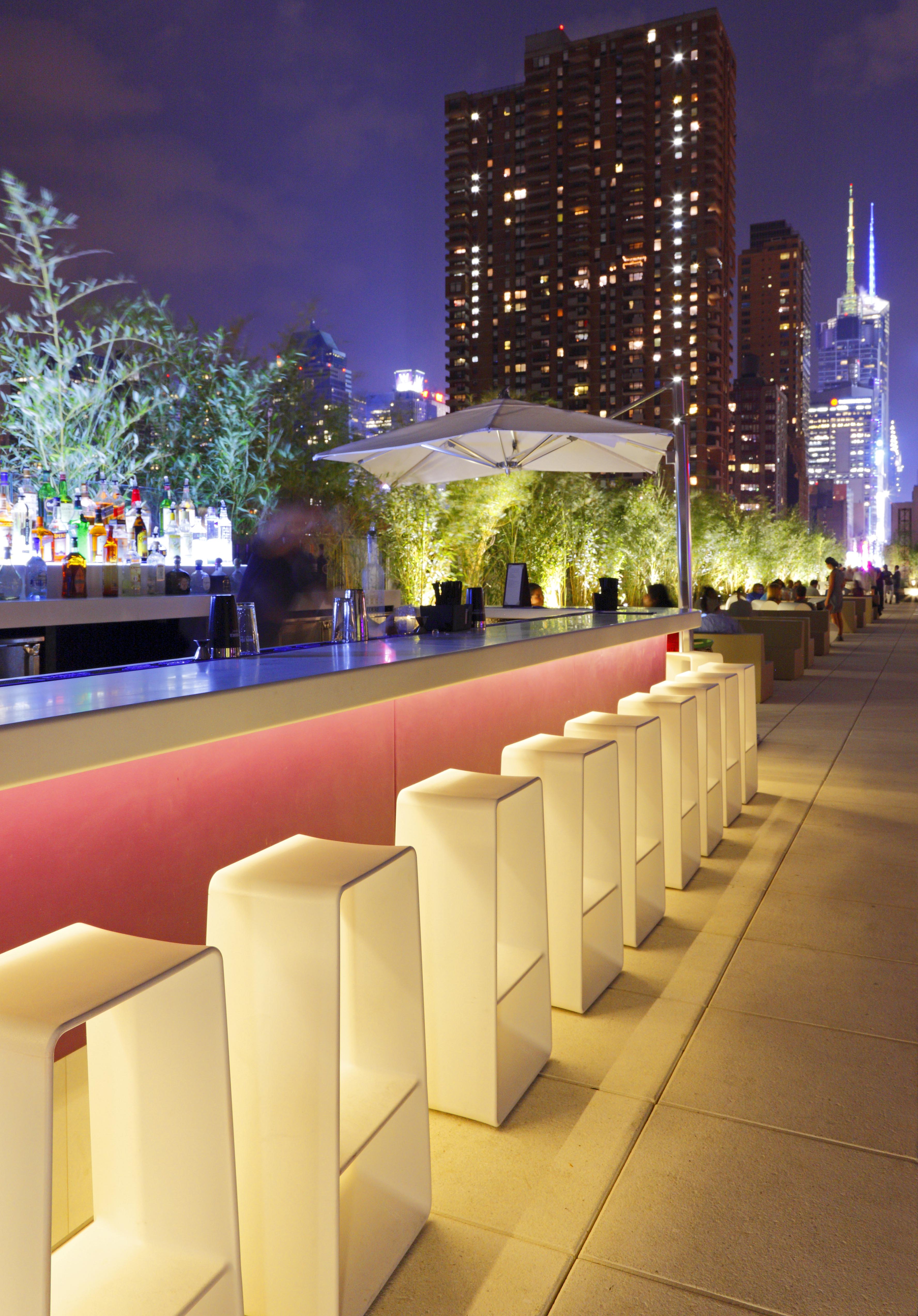 YOTEL NEW YORK Partners with Rooftop Film Club to Offer New Outdoor