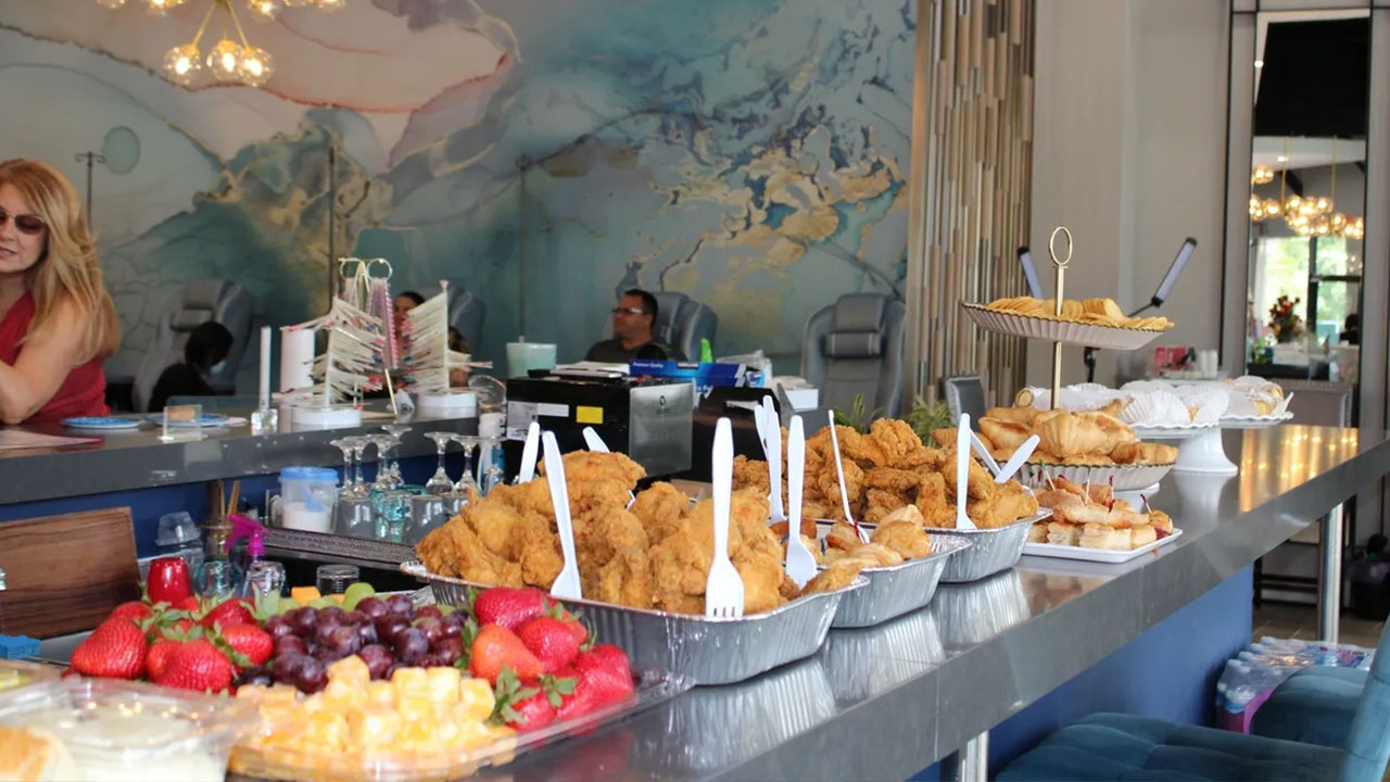 Nail Salon 33426 Tipsy Salonbar Boynton Beach, FL 33426