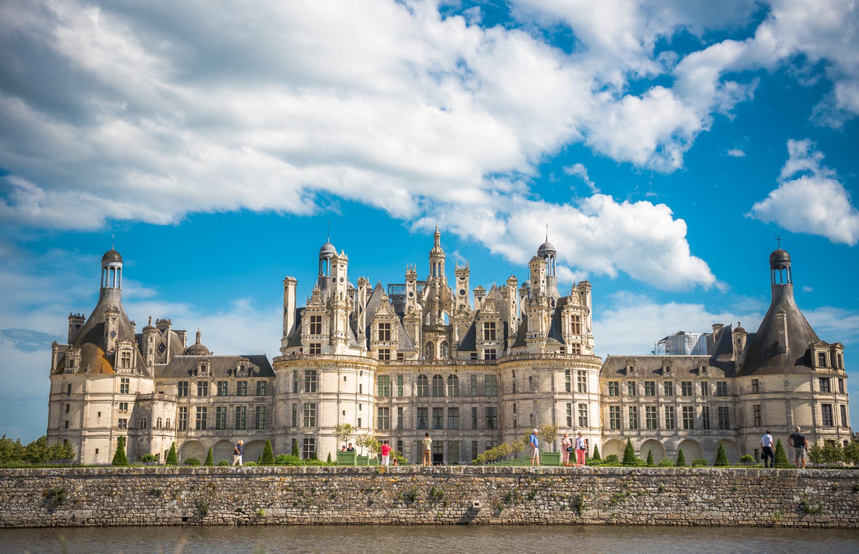 Paris Castles Tipsy Tripod