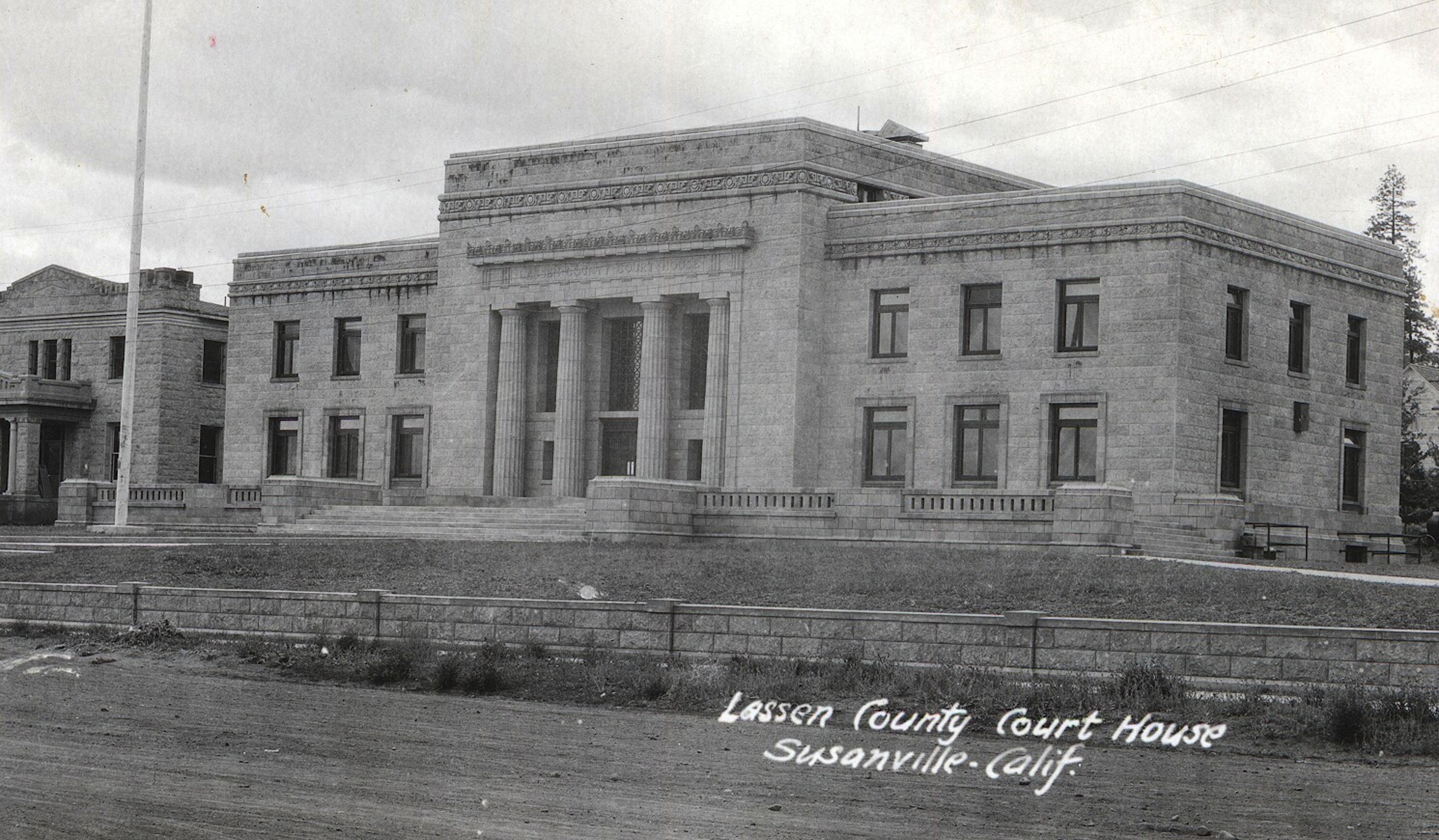 courthouse1 Exploring Lassen County's Past