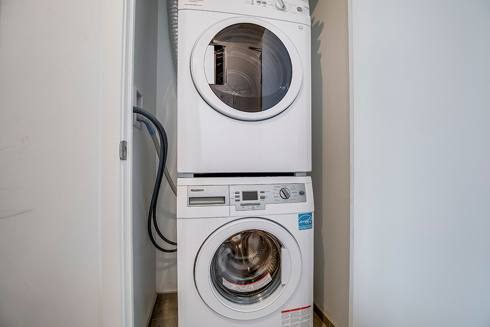 Furnished Condos for Rent Toronto with Panoramic View Tirbnb