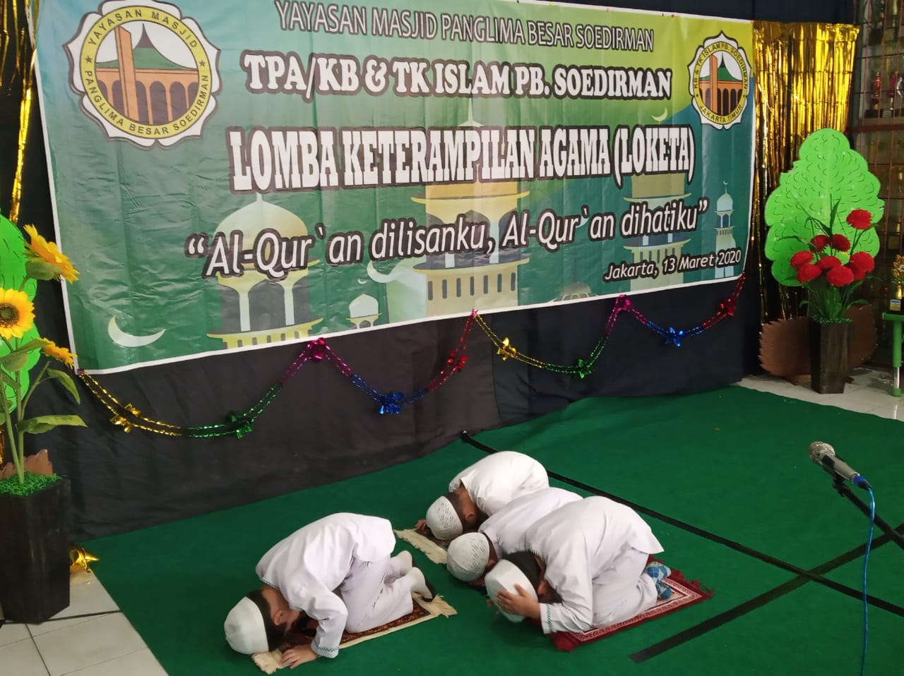 Orang Tua dan Guru Mendapatkan Keberkahan Pada Acara LOKETA KB dan TK A