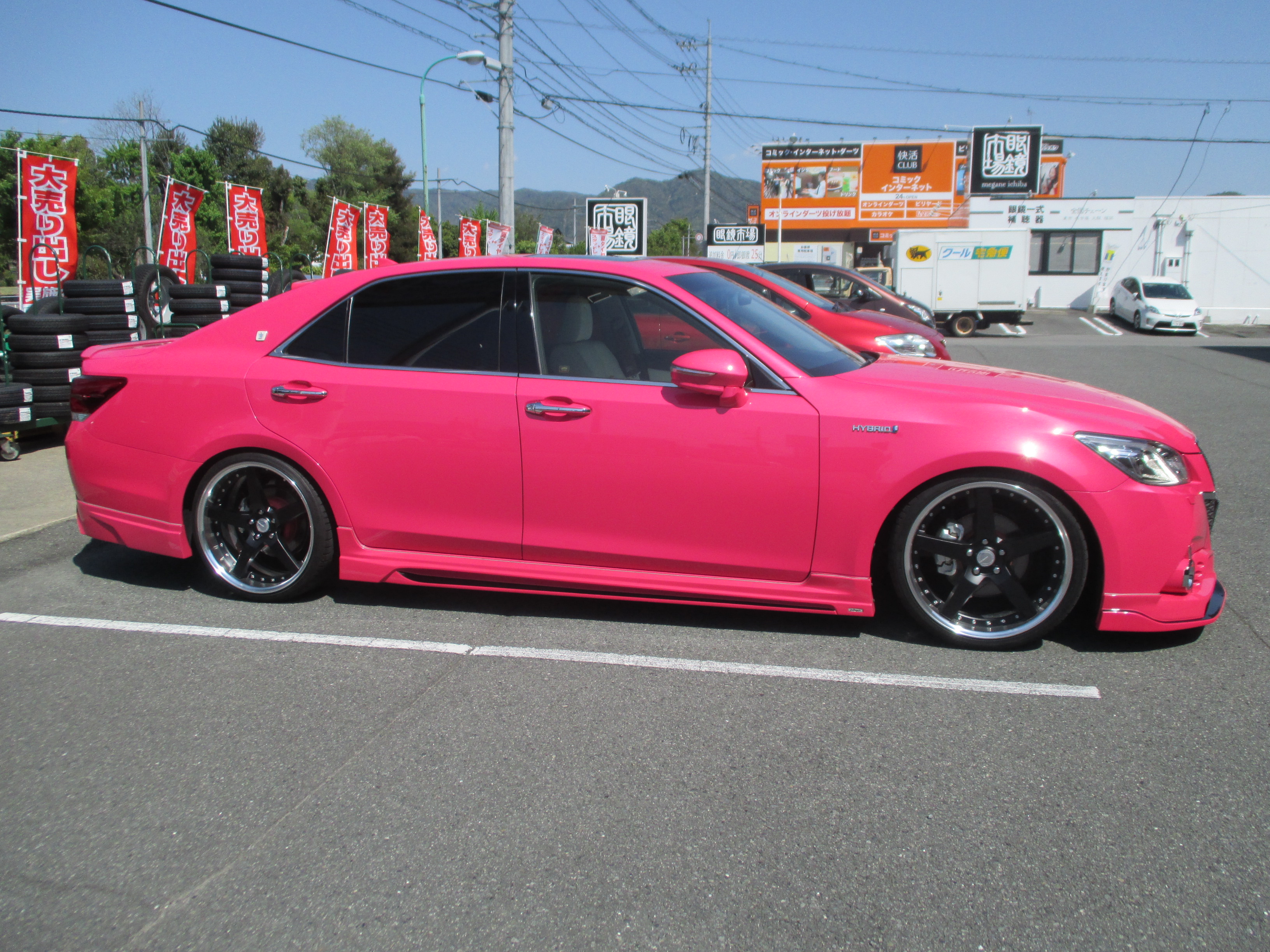 TOYOTA期間限定車ピンククラウン、アライメント調整しました 