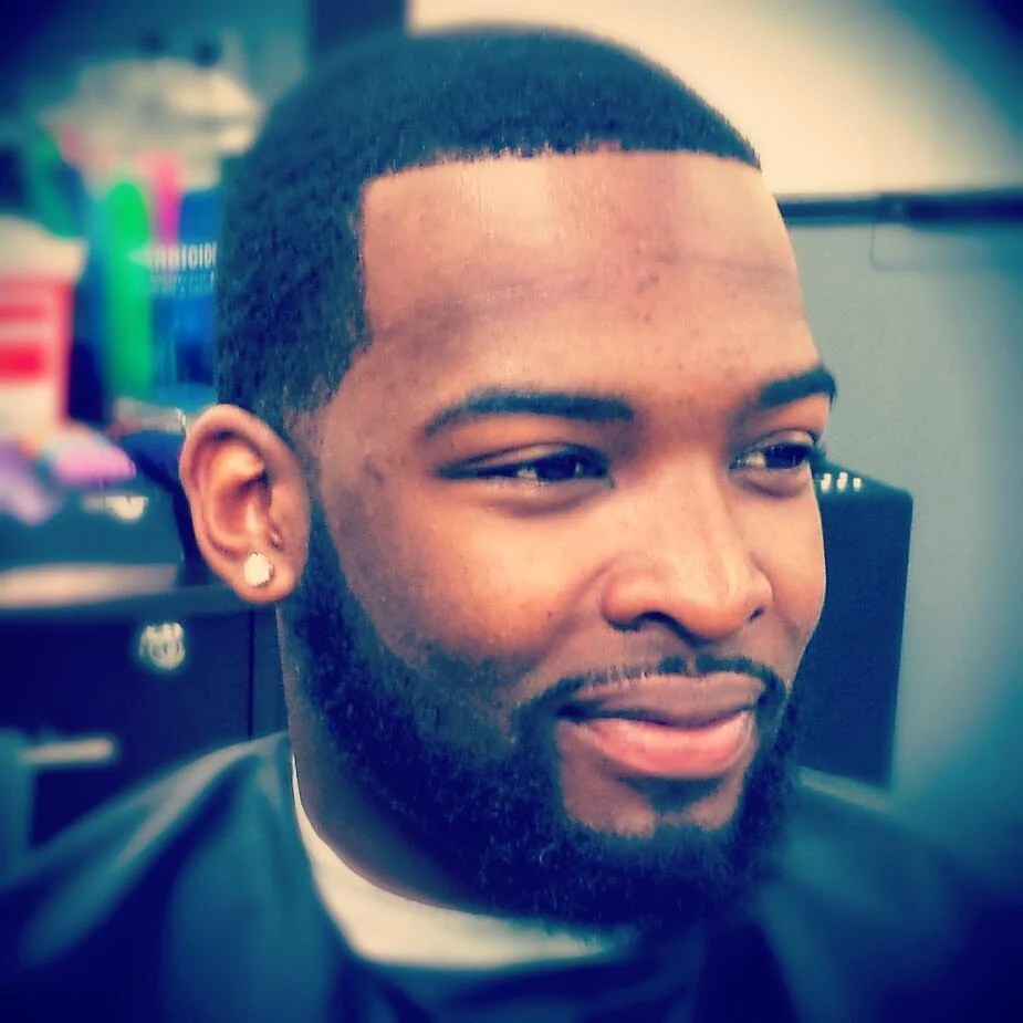 Civil Service Gentlemen The King's Chair Barber Club