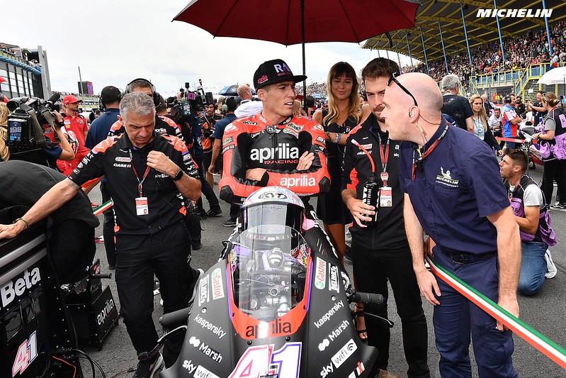 Crew Chief Yakin Aleix Espargaro Berpotesi Juara Dunia MotoGP 2022