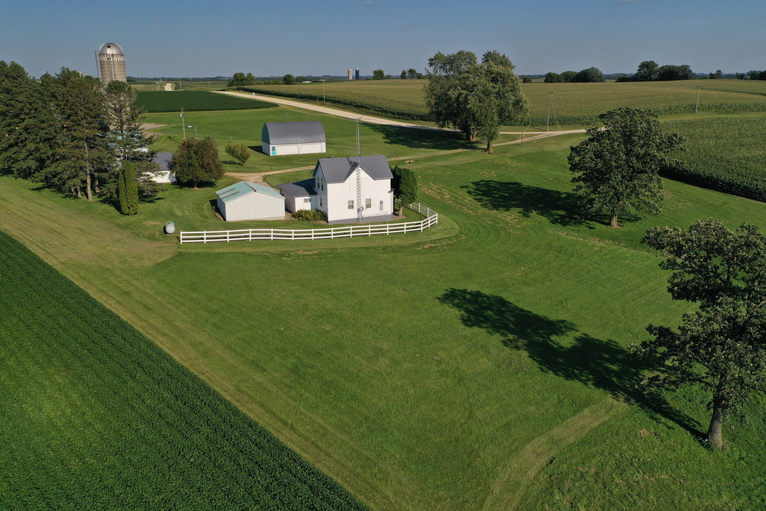 Farms Montgomery Realty and Auction Plainview, MN
