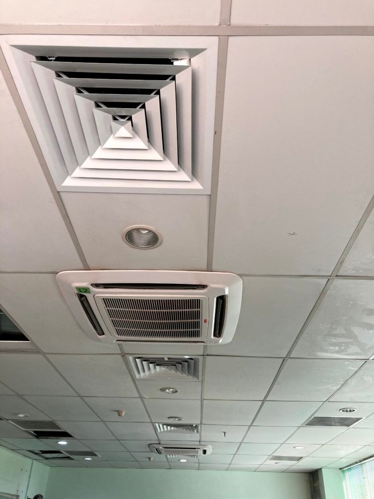 Air Change System for Laboratory Team Medical & Scientific Sdn Bhd